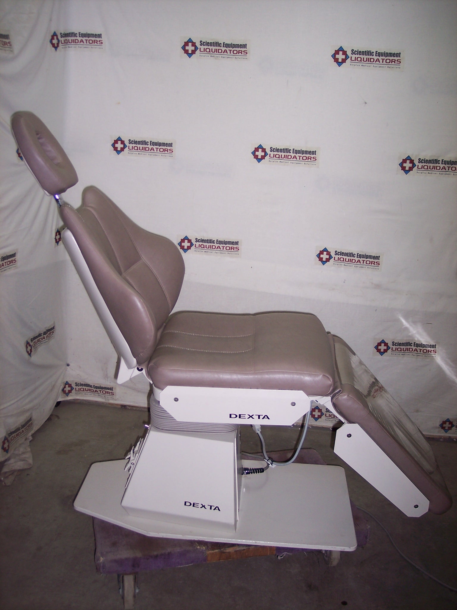 Dexta MK9C/ 330E-10 Exam Chair