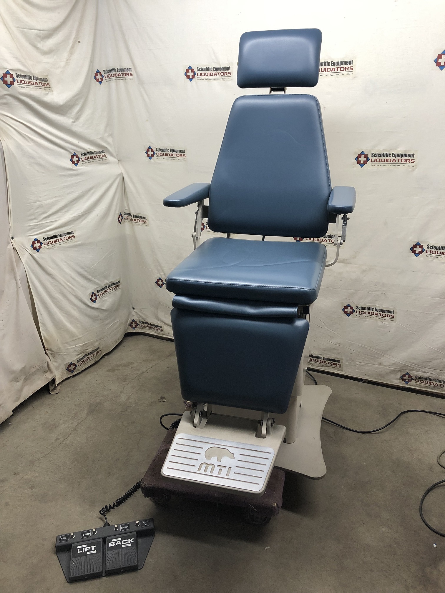MTI 423L-115 Power Exam Chair with Swivel