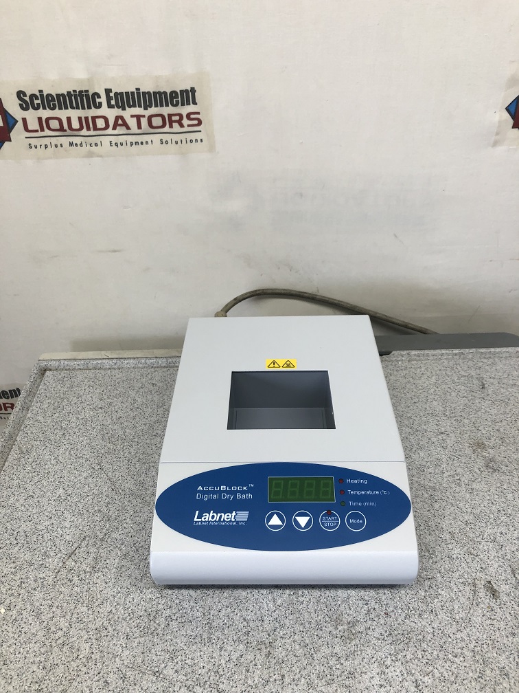 Labnet D1100 AccuBlock Digital Dry Bath