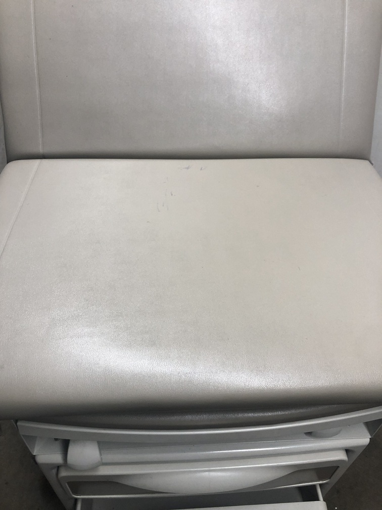 Ritter 204 Exam Table (204-002)   