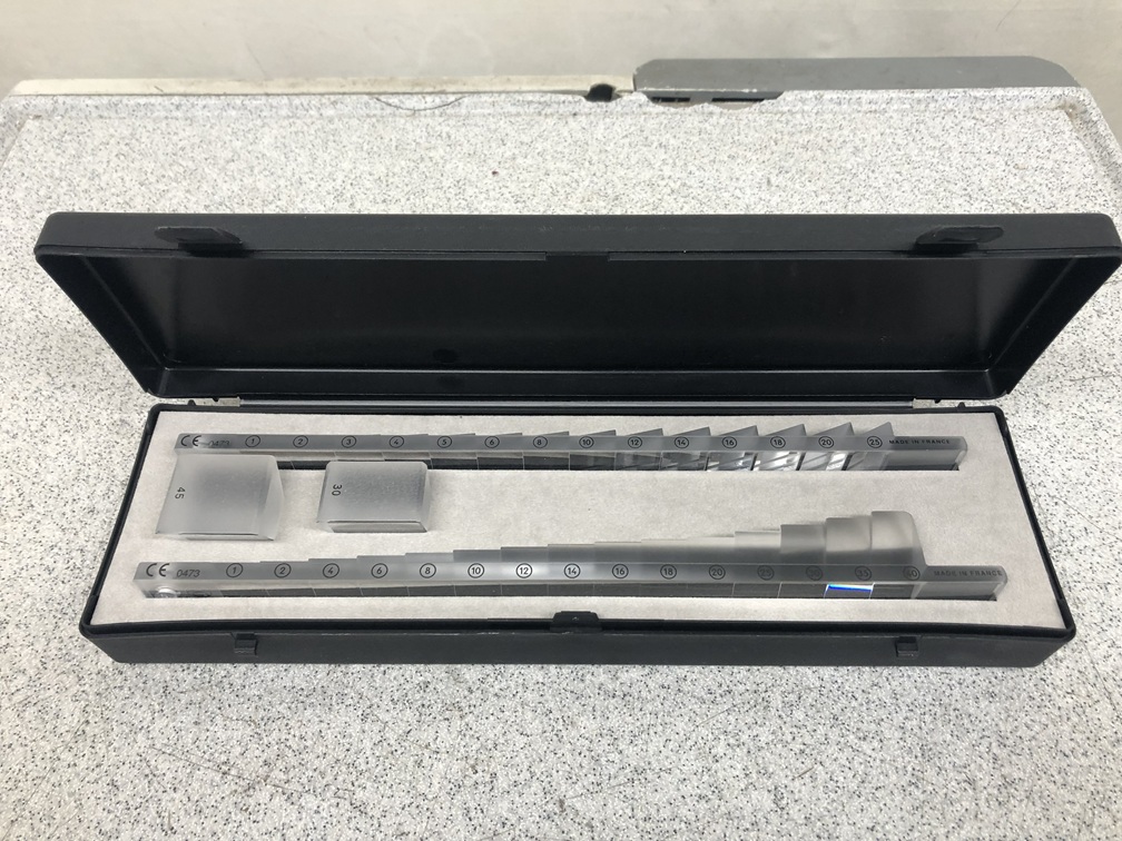 Luneau SAS 161239 Horizontal and Vertical Prism Bars with 40 and 30 DPT Prisms