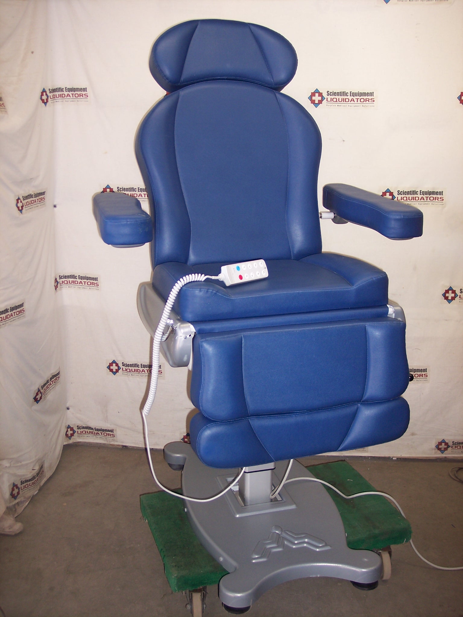Mone Medical BA09-L 4 Motor Procedure Chair