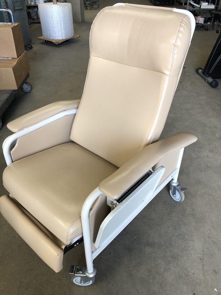 Lumex 566G Clinical Care Recliner  