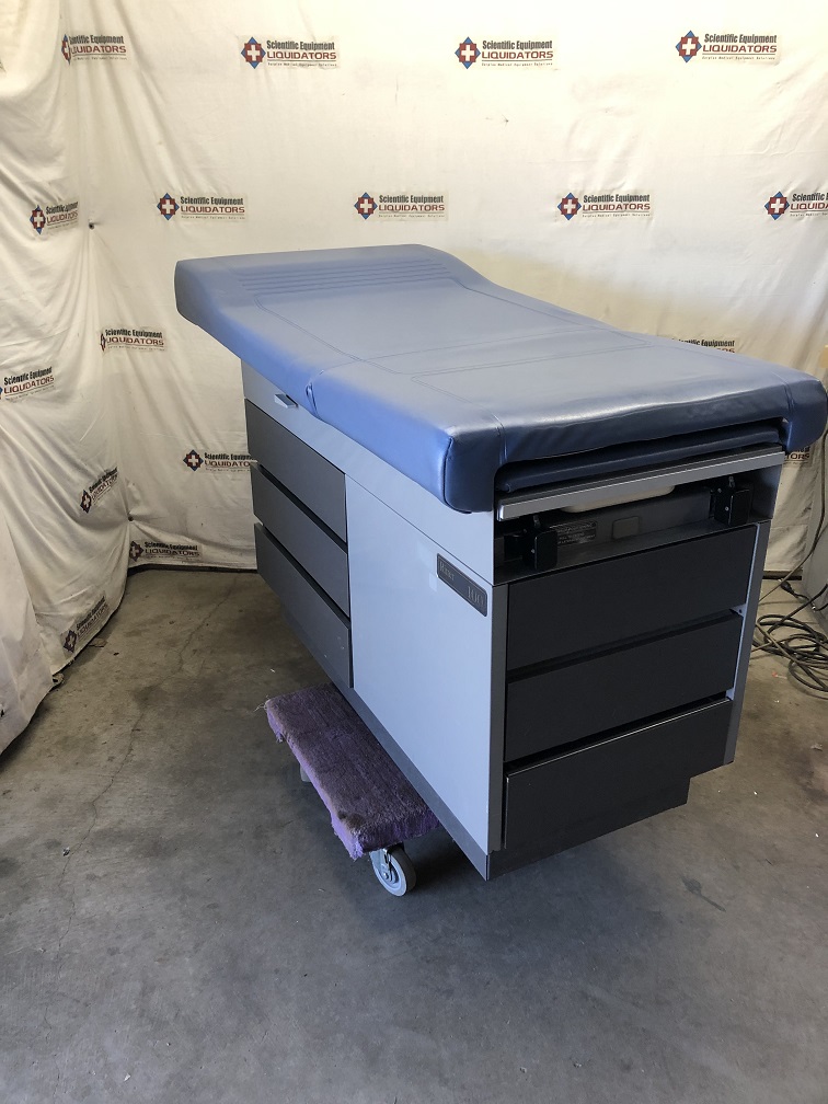 Ritter 100 Exam Table Right Side Drawers  