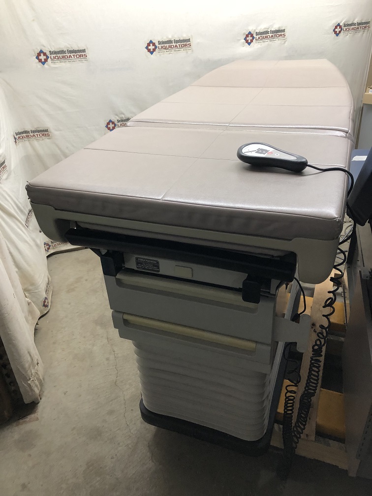 Midmark 405 Power Examination Table Right Side Drawers 