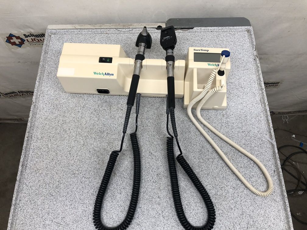 Welch Allyn 767 Oto/ Ophthalmoscope with 76751 SureTemp Thermometer