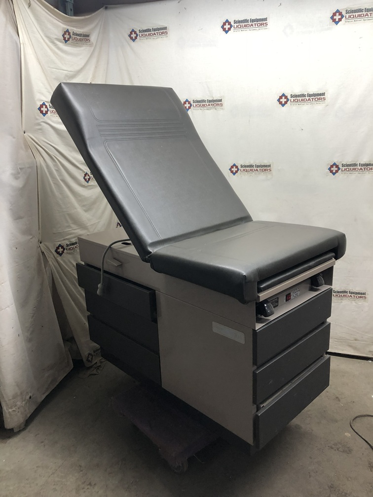 Ritter 104 Exam Table Right Side Drawers  
